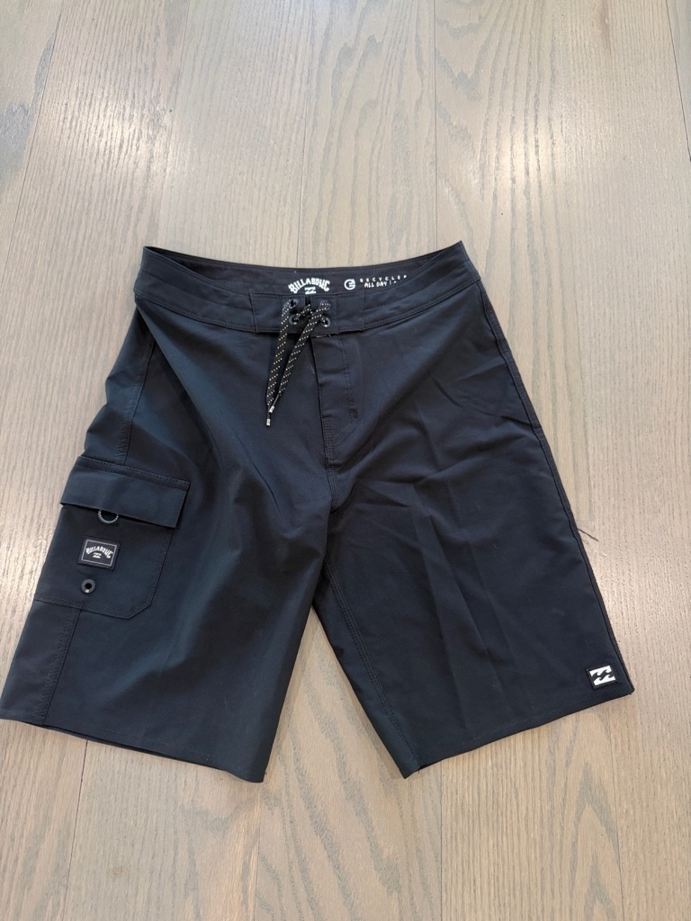 Billabong Black Men's Surf Boardshorts with Cargo Pocket Size 27